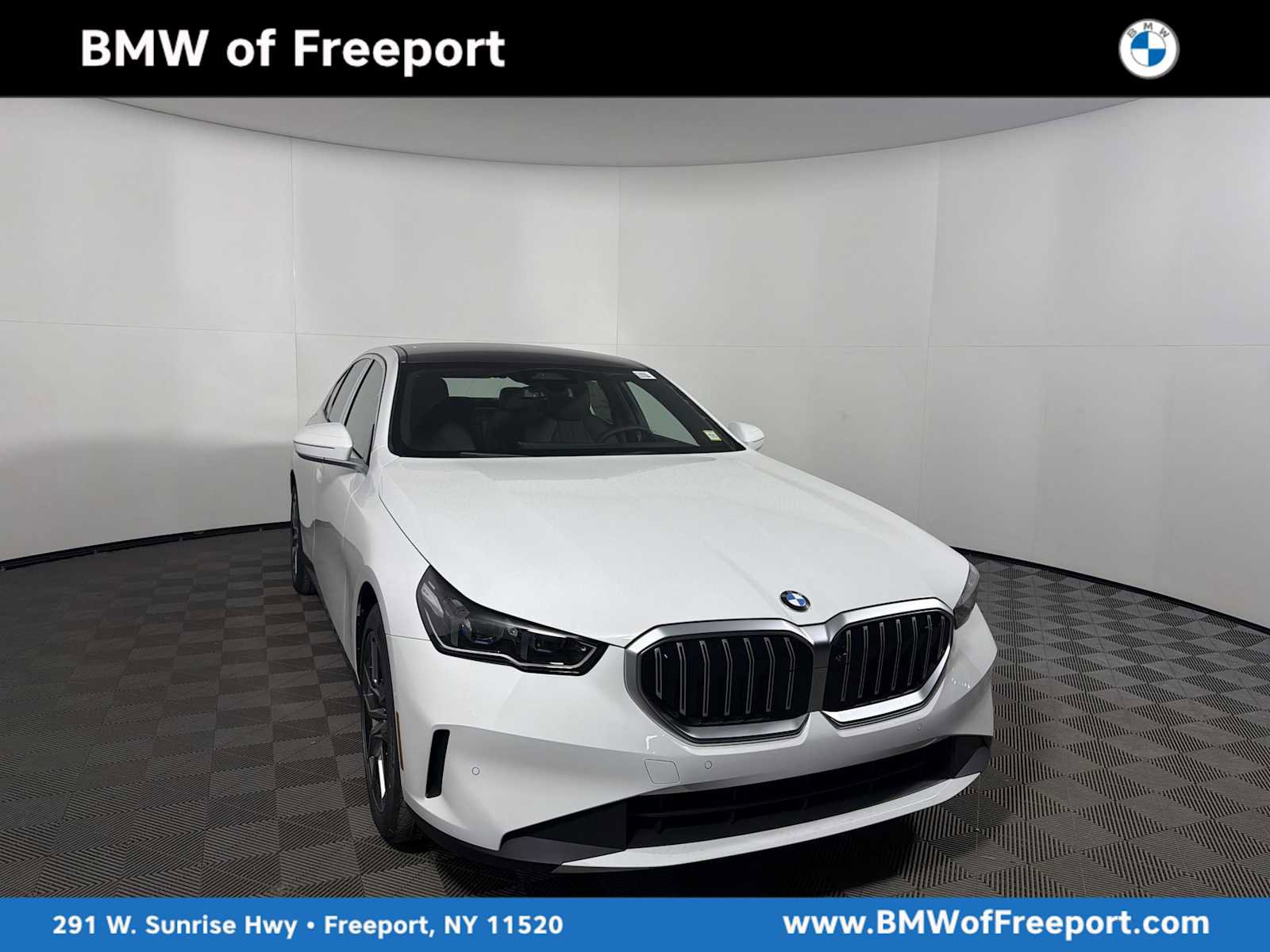 New 2026 BMW 530i xDrive w/ Convenience Package AWD/4WD image 1