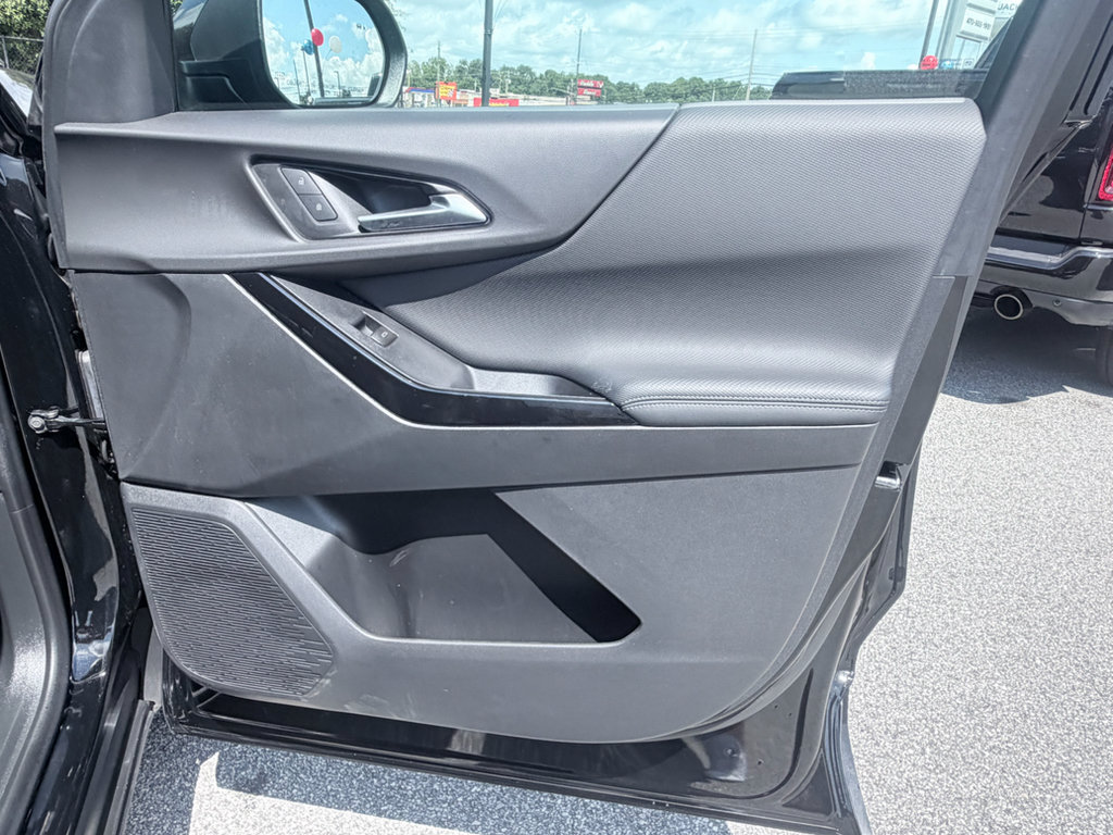 Used 2026 Chevrolet Equinox LT FWD image 25