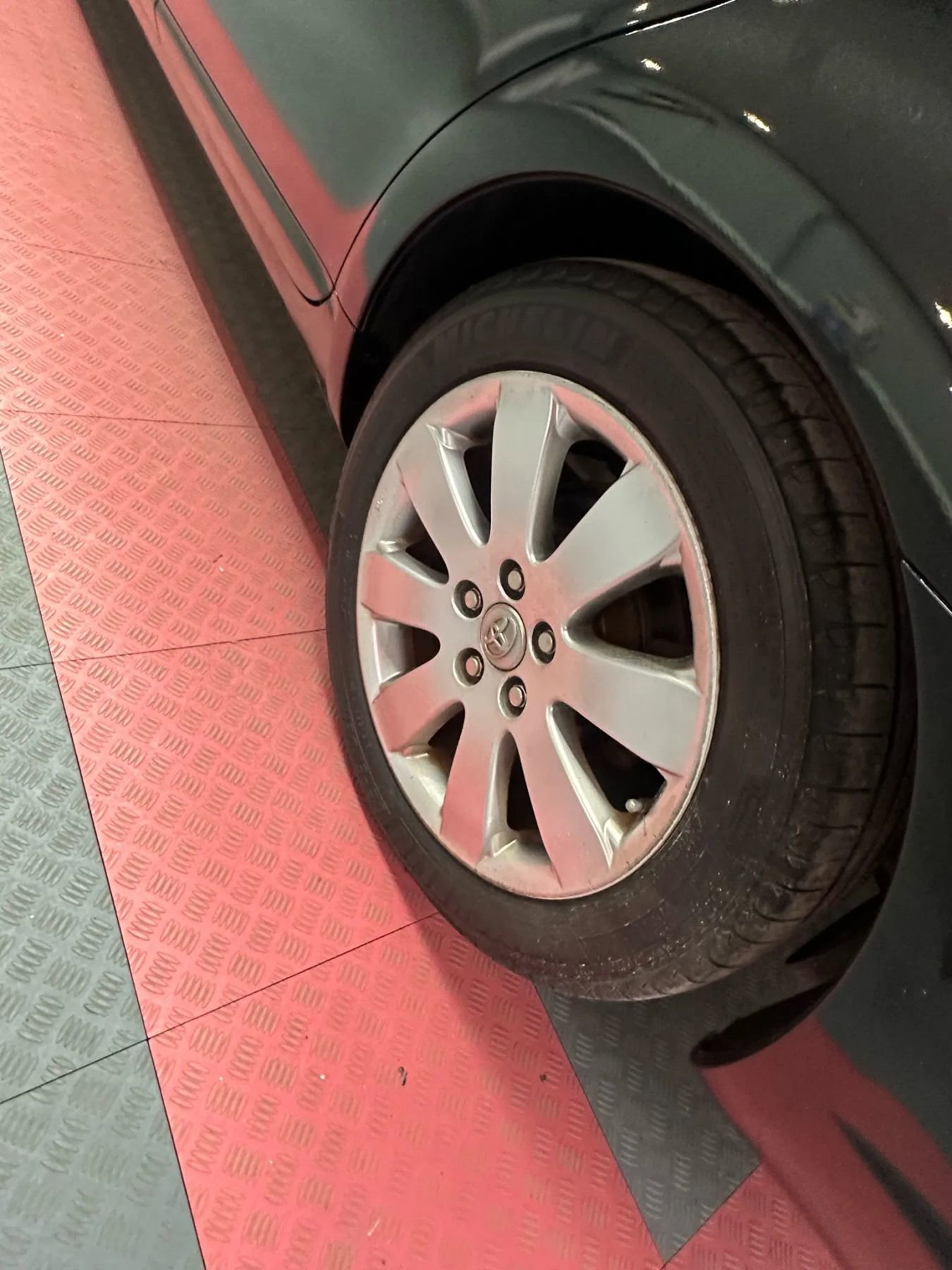 Used 2006 Toyota Avalon XLS image 28