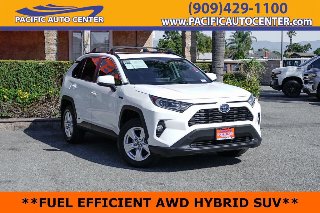 Used 2019 Toyota RAV4 XLE w/ Convenience Package image 1