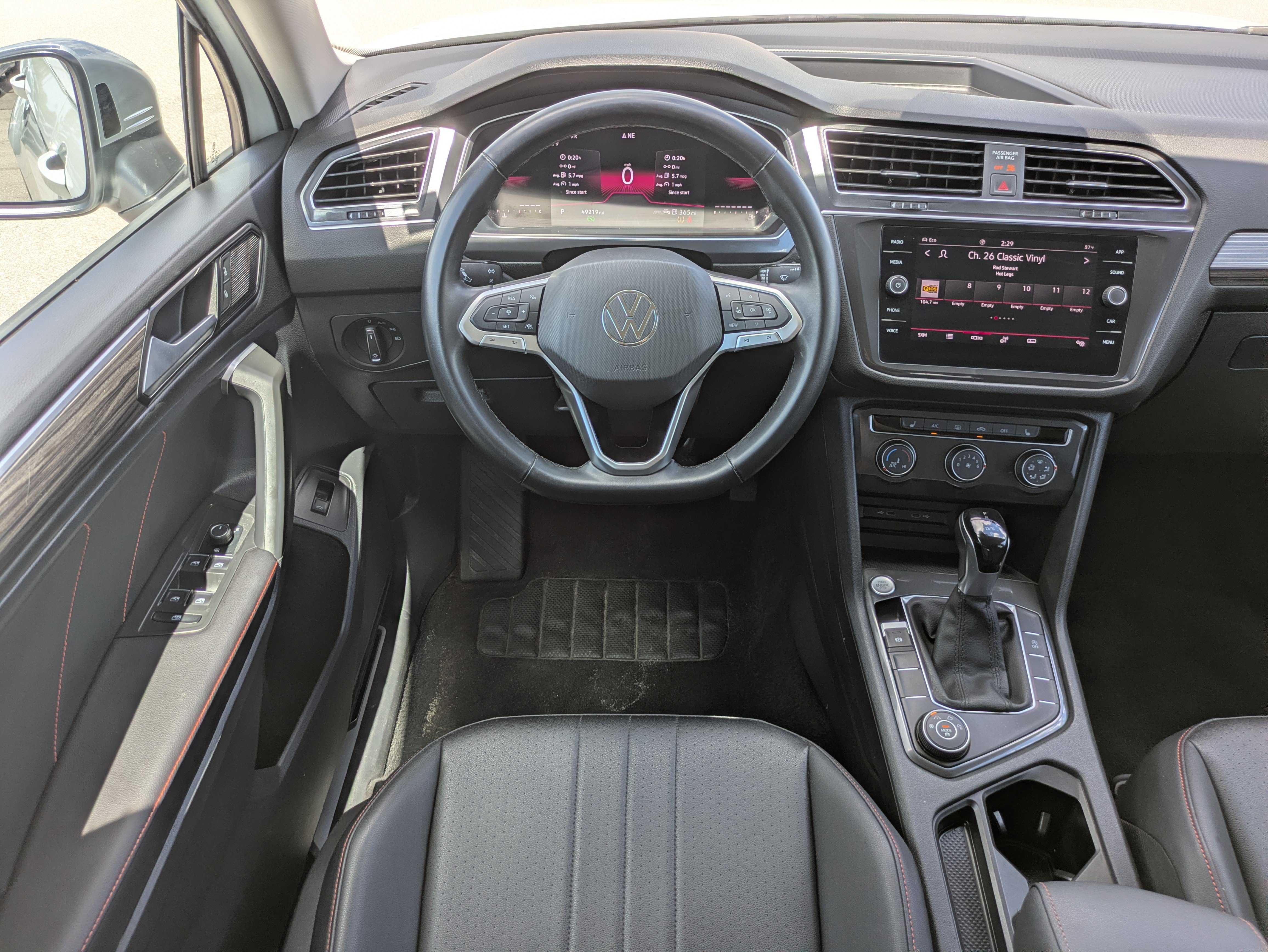 Used 2024 Volkswagen Tiguan Wolfsburg Edition AWD/4WD image 16