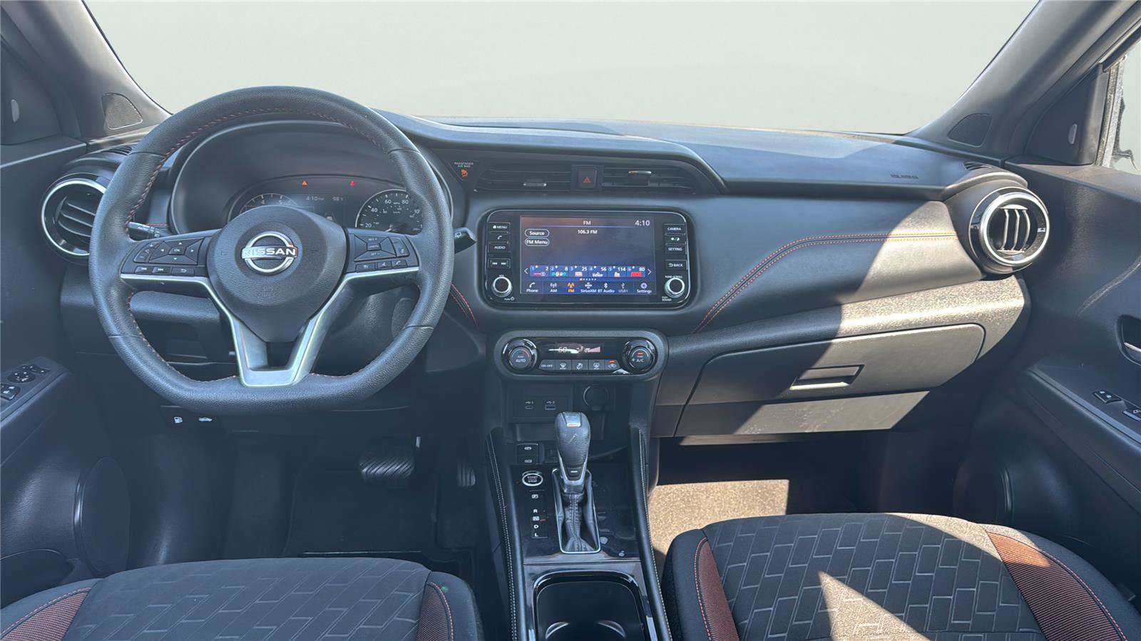 Used 2023 Nissan Kicks SR FWD image 9