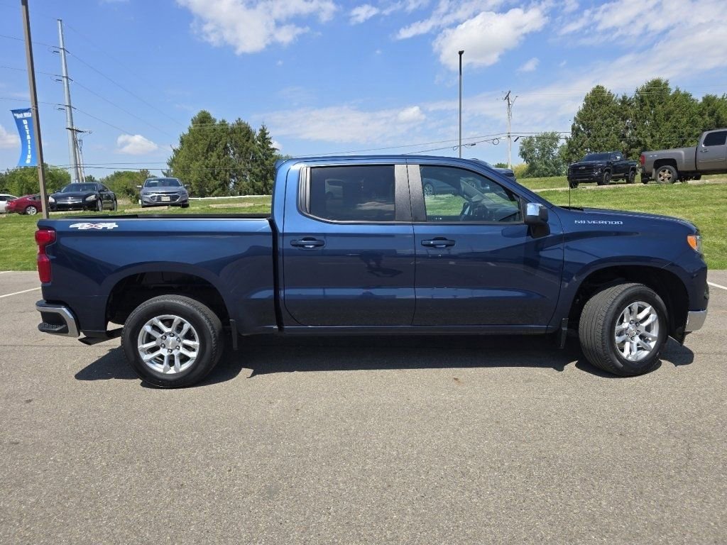 Used 2023 Chevrolet Silverado 1500 LT AWD/4WD image 18