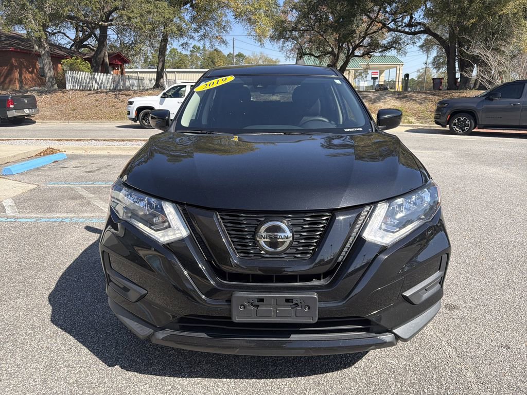 Used 2019 Nissan Rogue S image 9