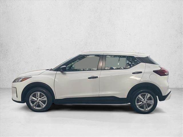 Used 2022 Nissan Kicks S image 9