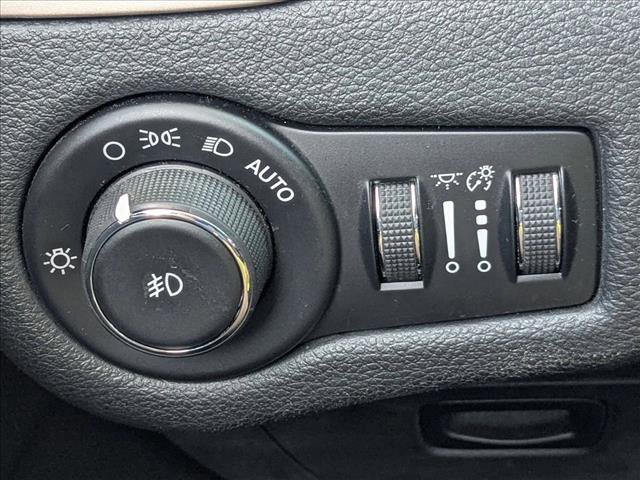 Used 2016 Jeep Cherokee Latitude image 12