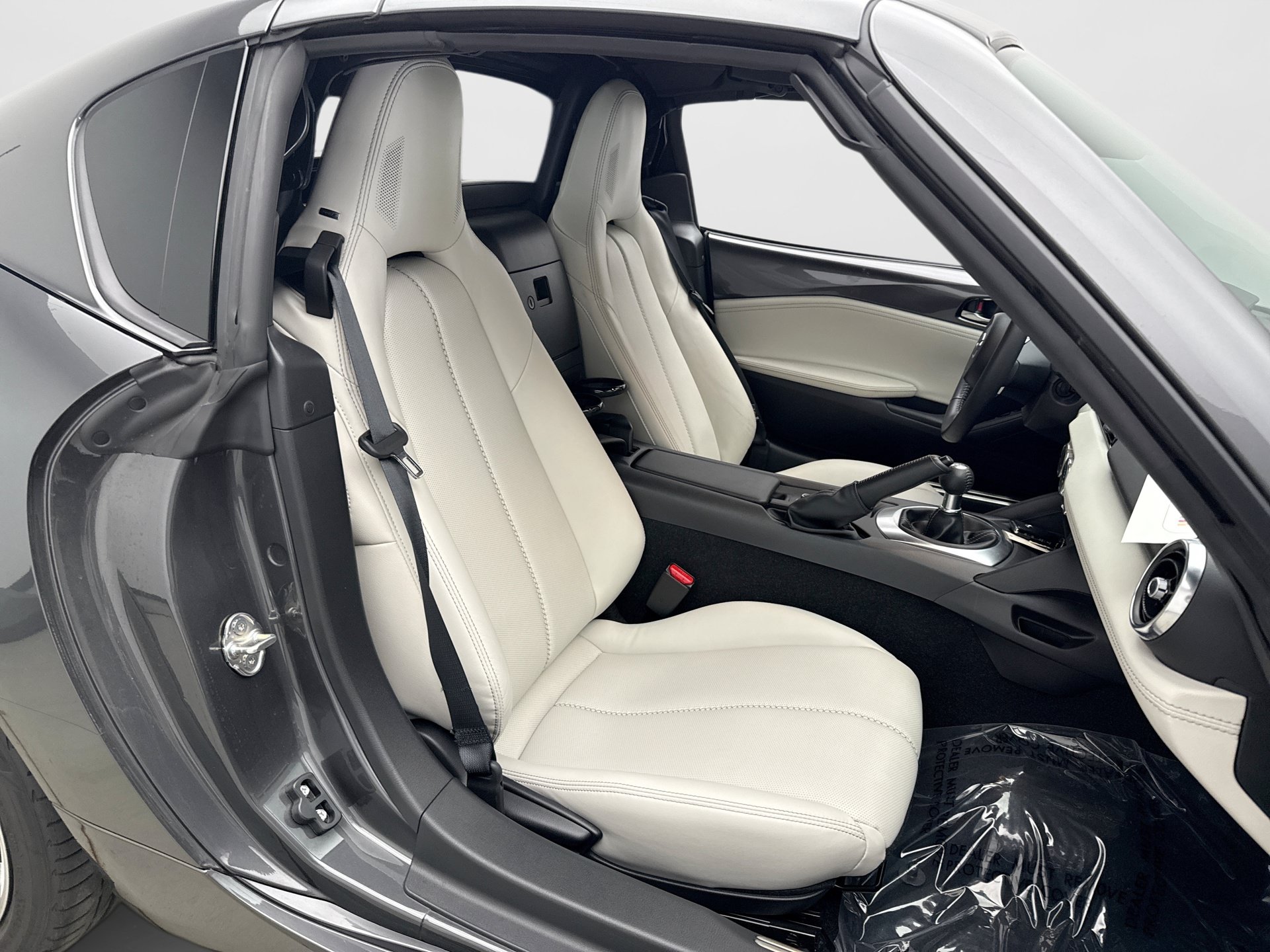 Used 2021 MAZDA MX-5 Miata RF Grand Touring RWD image 17
