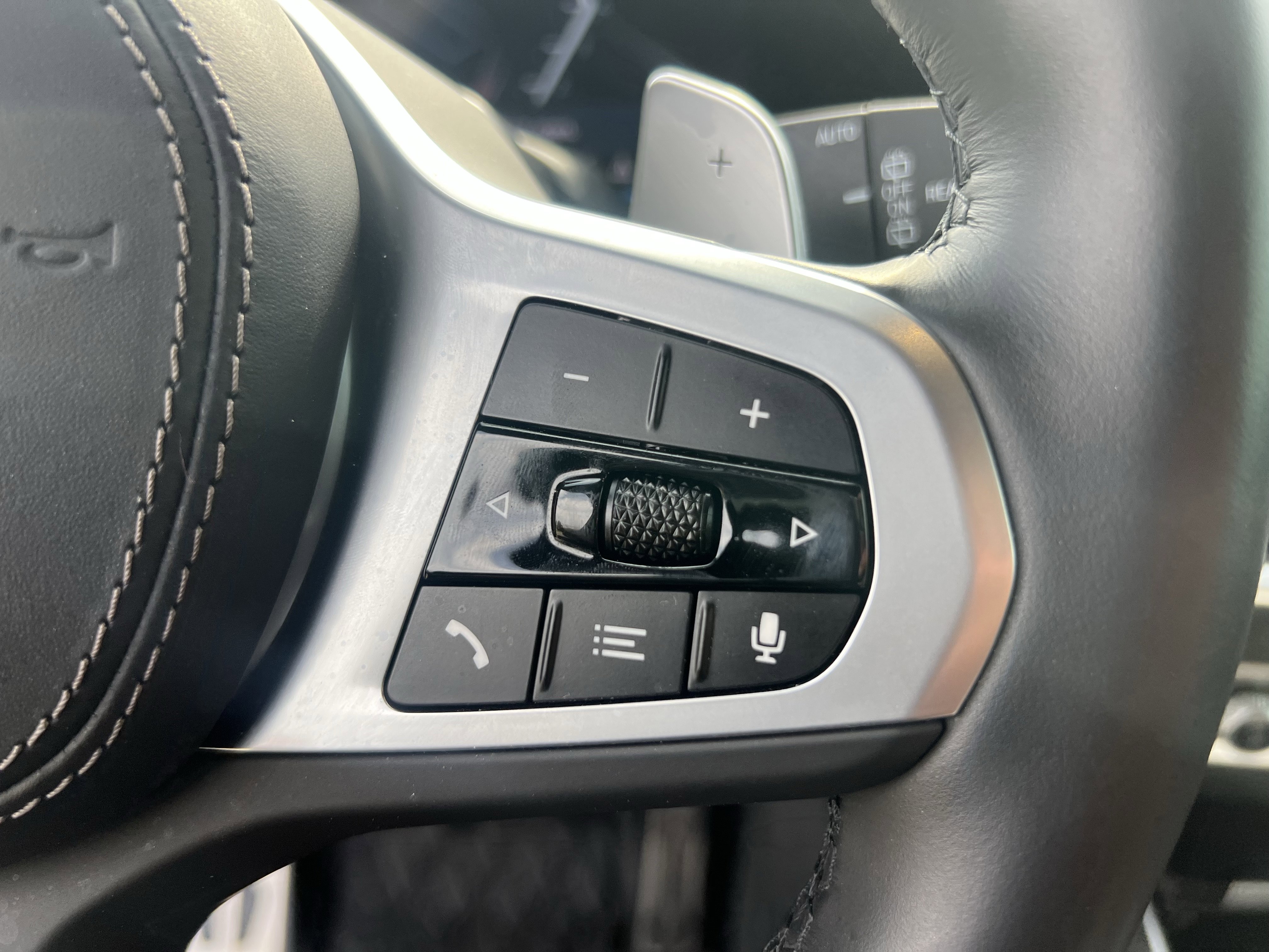 Used 2024 BMW X5 xDrive40i w/ M Sport Package image 22