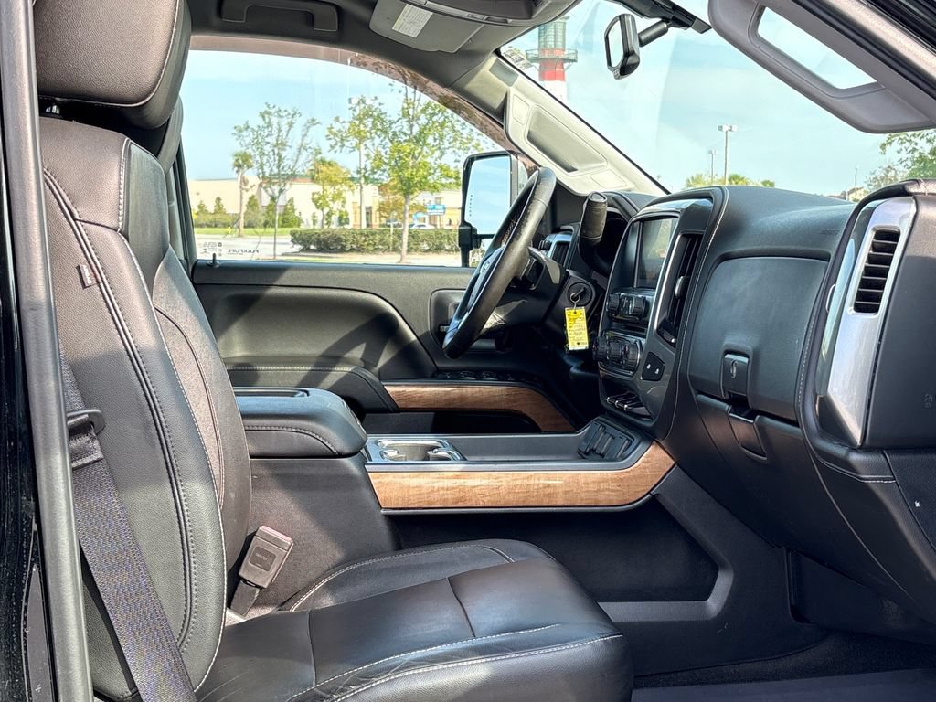 Used 2018 Chevrolet Silverado 3500 LTZ w/ Snow Plow Prep Package AWD/4WD image 18