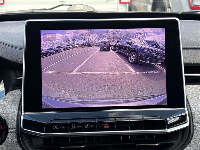 Used 2022 Jeep Compass Latitude w/ Sun and Sound Group image 19