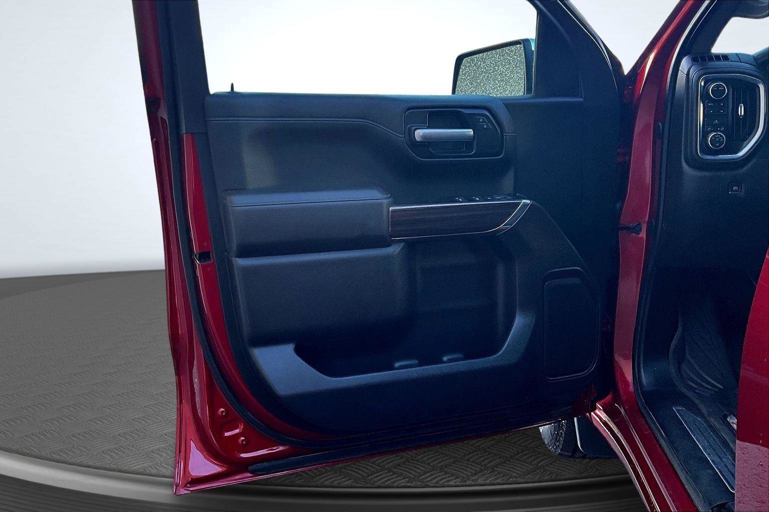 Used 2022 Chevrolet Silverado 1500 LT AWD/4WD image 23