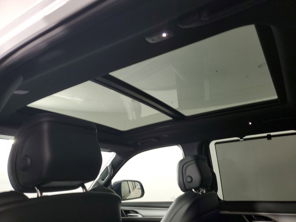 New 2026 Jeep Grand Wagoneer Limited image 16