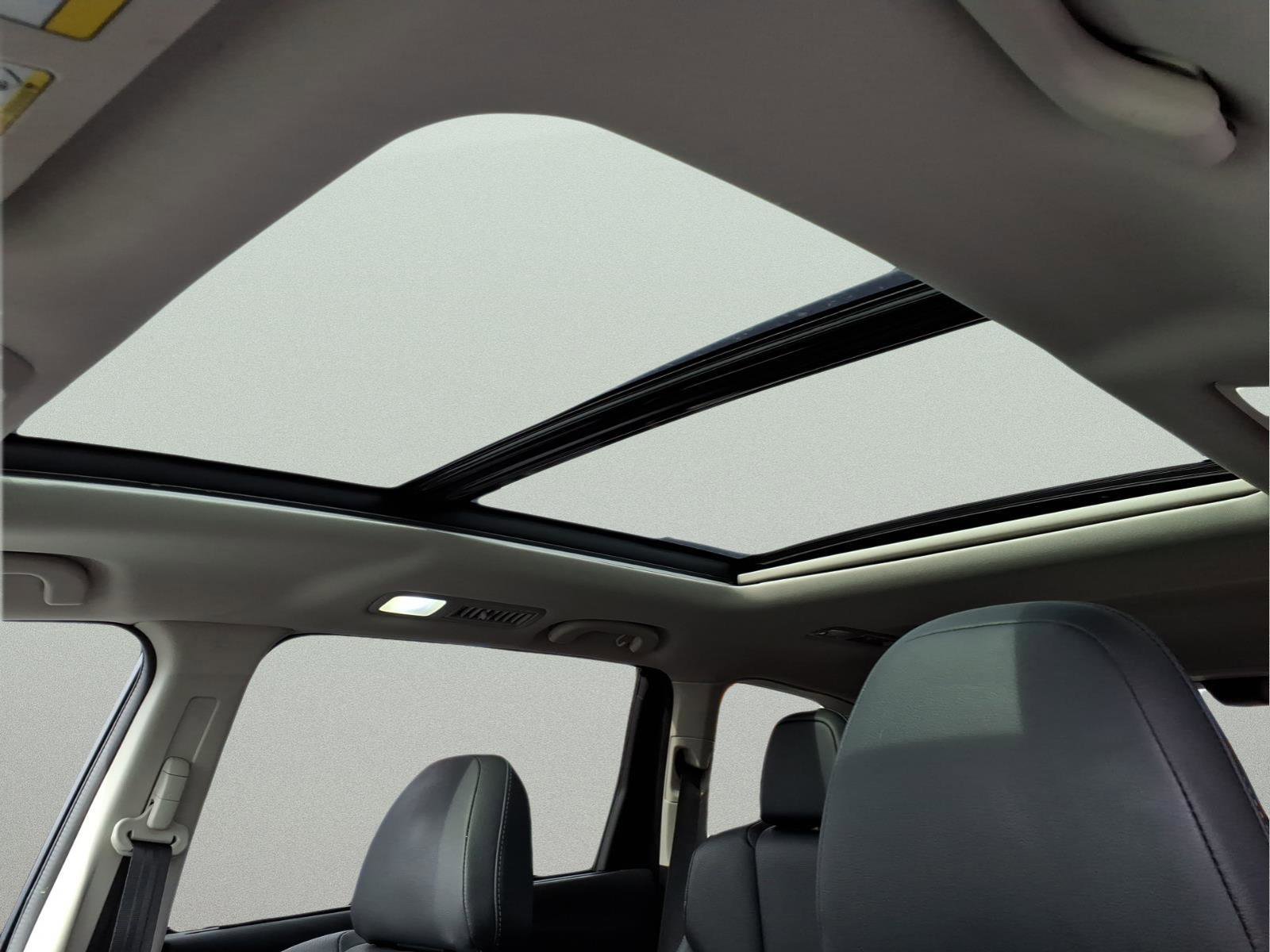 Used 2022 Subaru Ascent Touring w/ Popular Package #2A image 9