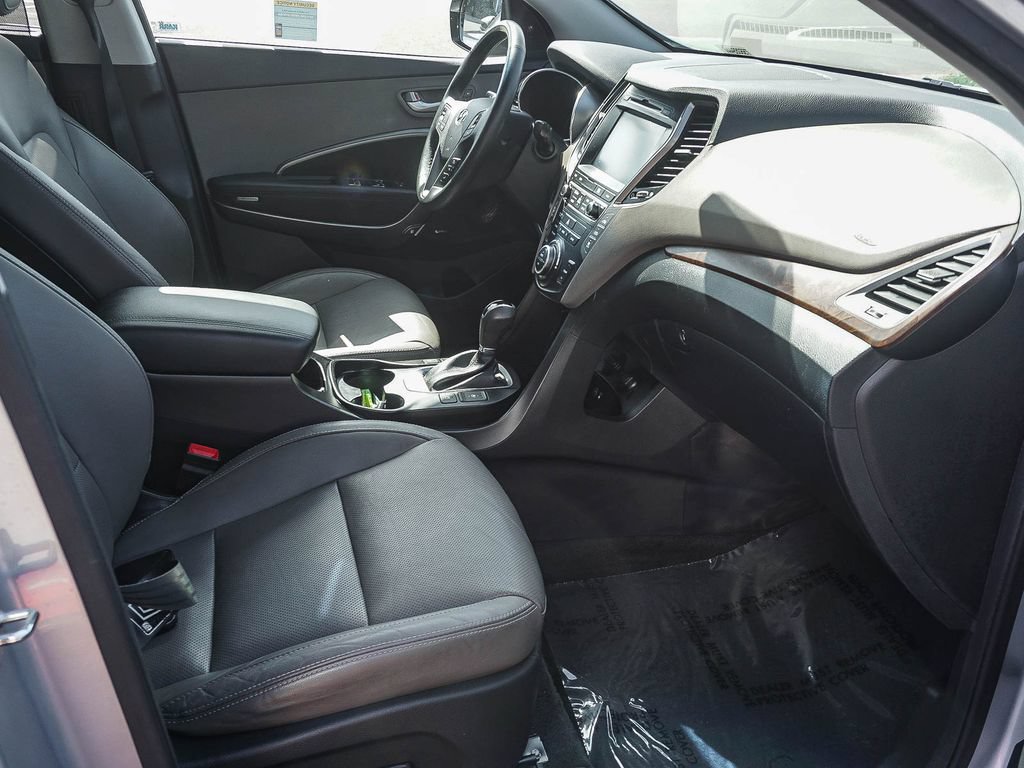 Used 2018 Hyundai Santa Fe Limited FWD image 12