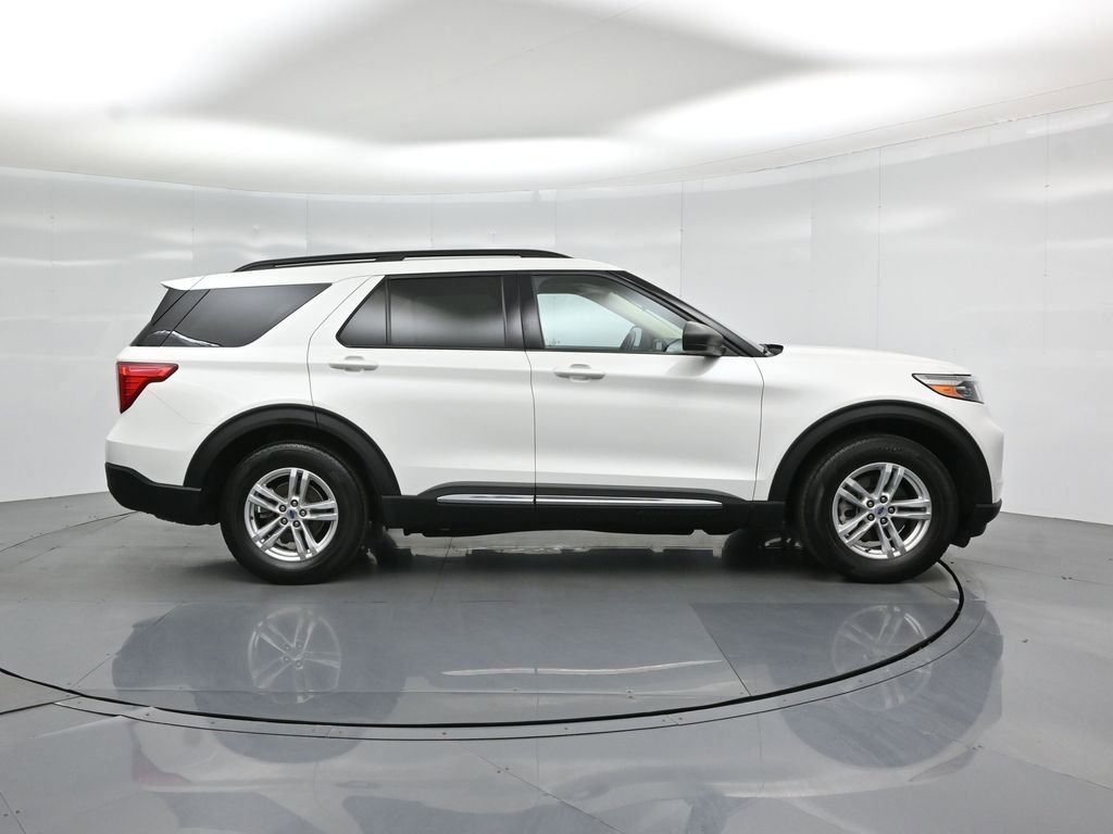 Certified 2023 Ford Explorer XLT w/ Equipment Group 202A RWD image 27