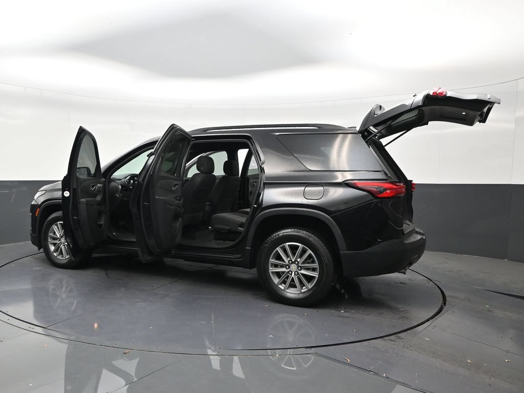 Used 2023 Chevrolet Traverse LT FWD image 31