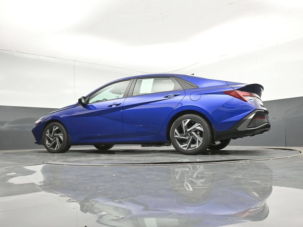 Certified 2025 Hyundai Elantra Sport FWD image 41