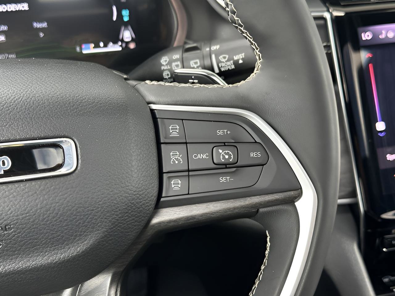 Used 2024 Jeep Grand Cherokee Limited 4xe image 12