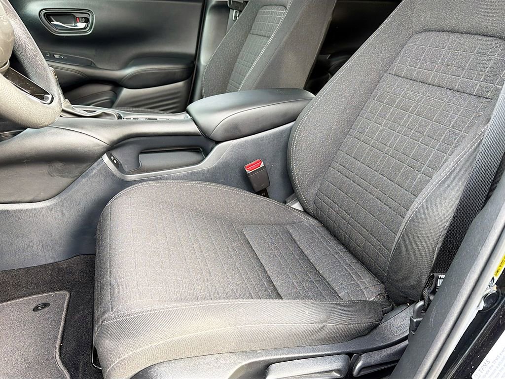 Used 2025 Honda HR-V LX image 26