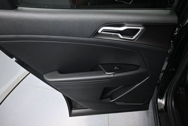 Used 2025 Kia Sportage EX FWD image 28