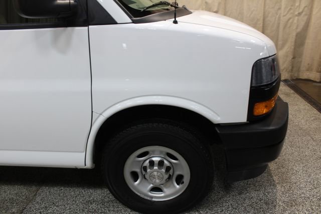 Used 2019 Chevrolet Express 2500 Extended image 8