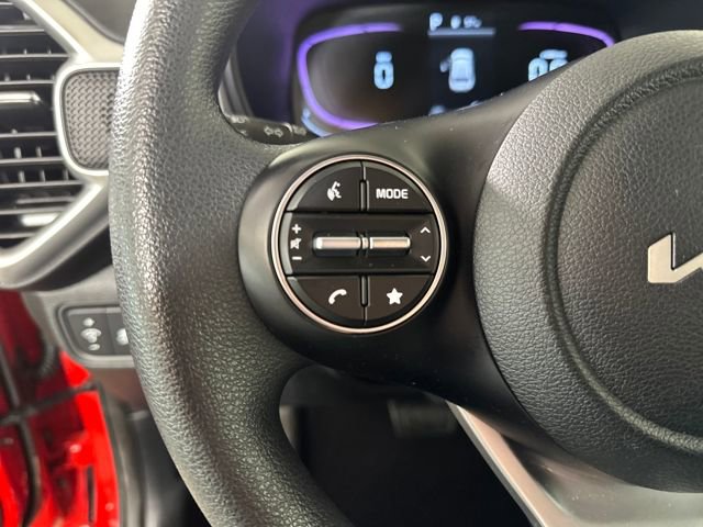 Used 2025 Kia Soul LX w/ LX Technology Package image 15