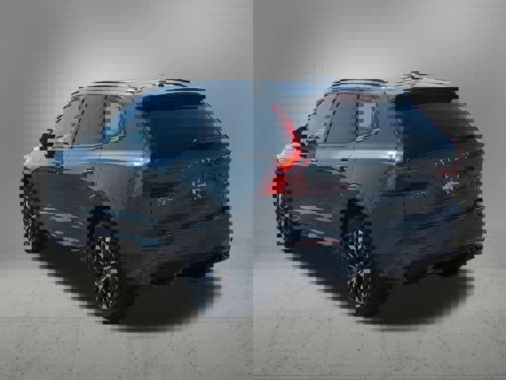 New 2026 Volvo XC60 B5 Plus w/ Protection Package Premier AWD/4WD image 4