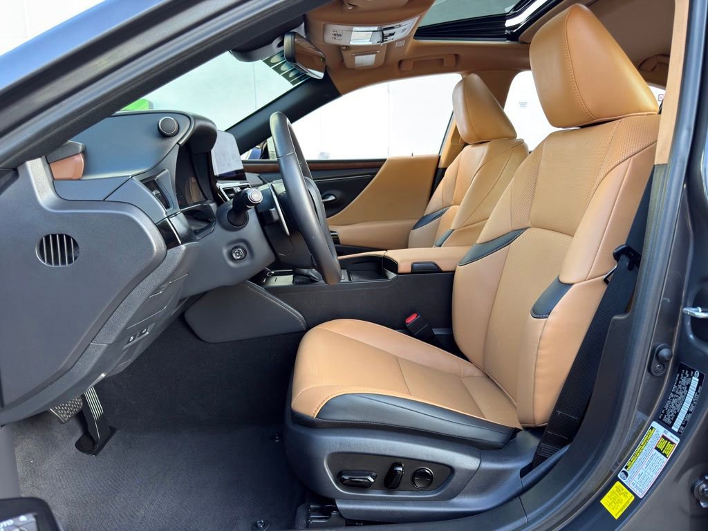 Used 2025 Lexus ES 350 w/ Premium Package FWD image 16