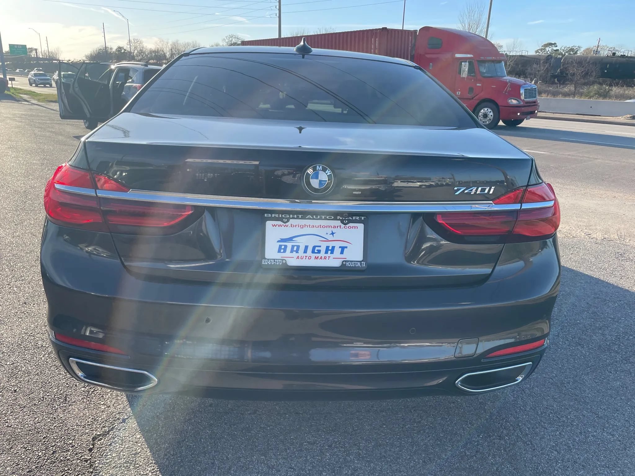 Used 2018 BMW 740i RWD image 3