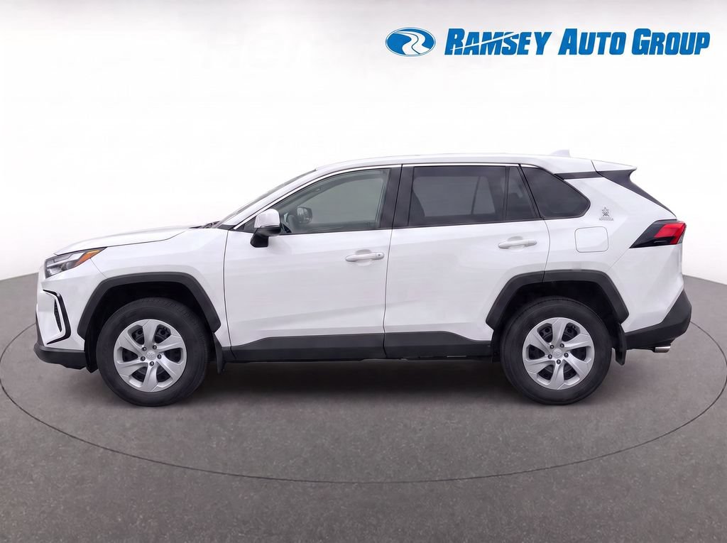 Used 2023 Toyota RAV4 LE AWD/4WD image 6