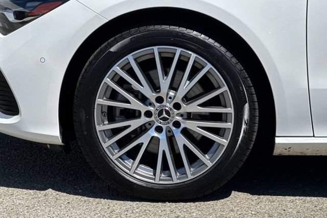Used 2025 Mercedes-Benz CLA 250 image 31