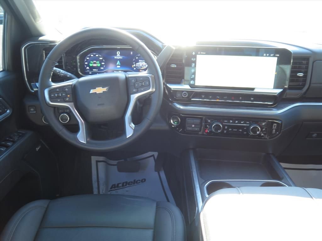 Used 2025 Chevrolet Silverado 3500 LTZ w/ LTZ Plus Package image 15