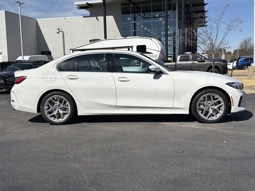 Used 2025 BMW 330i Sedan image 2