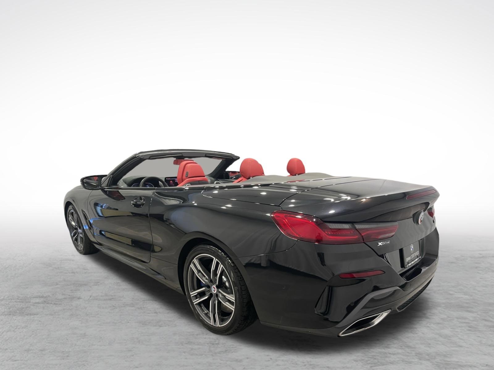 Used 2023 BMW M850i xDrive Convertible image 3
