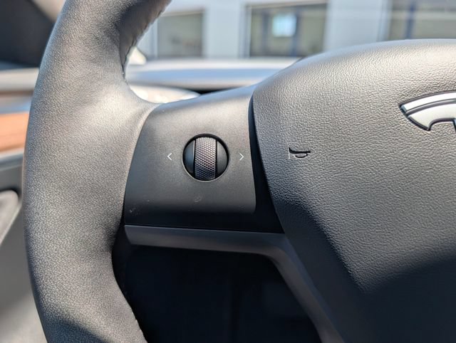 Used 2022 Tesla Model 3 Long Range AWD/4WD image 17