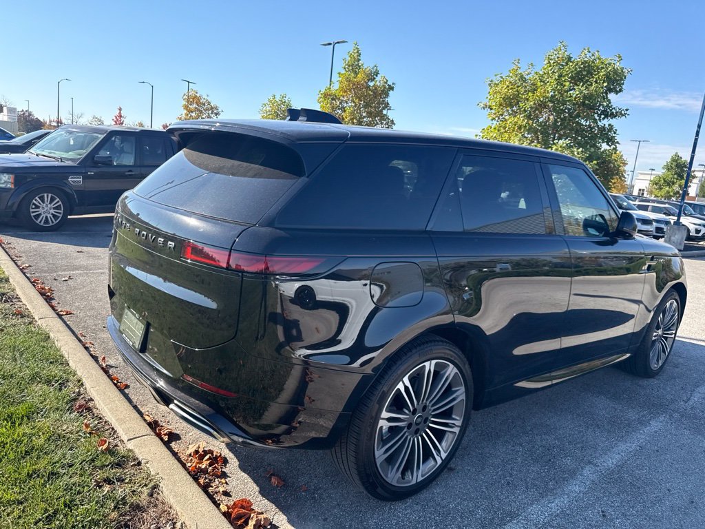 Certified 2025 Land Rover Range Rover Sport Dynamic SE AWD/4WD image 5