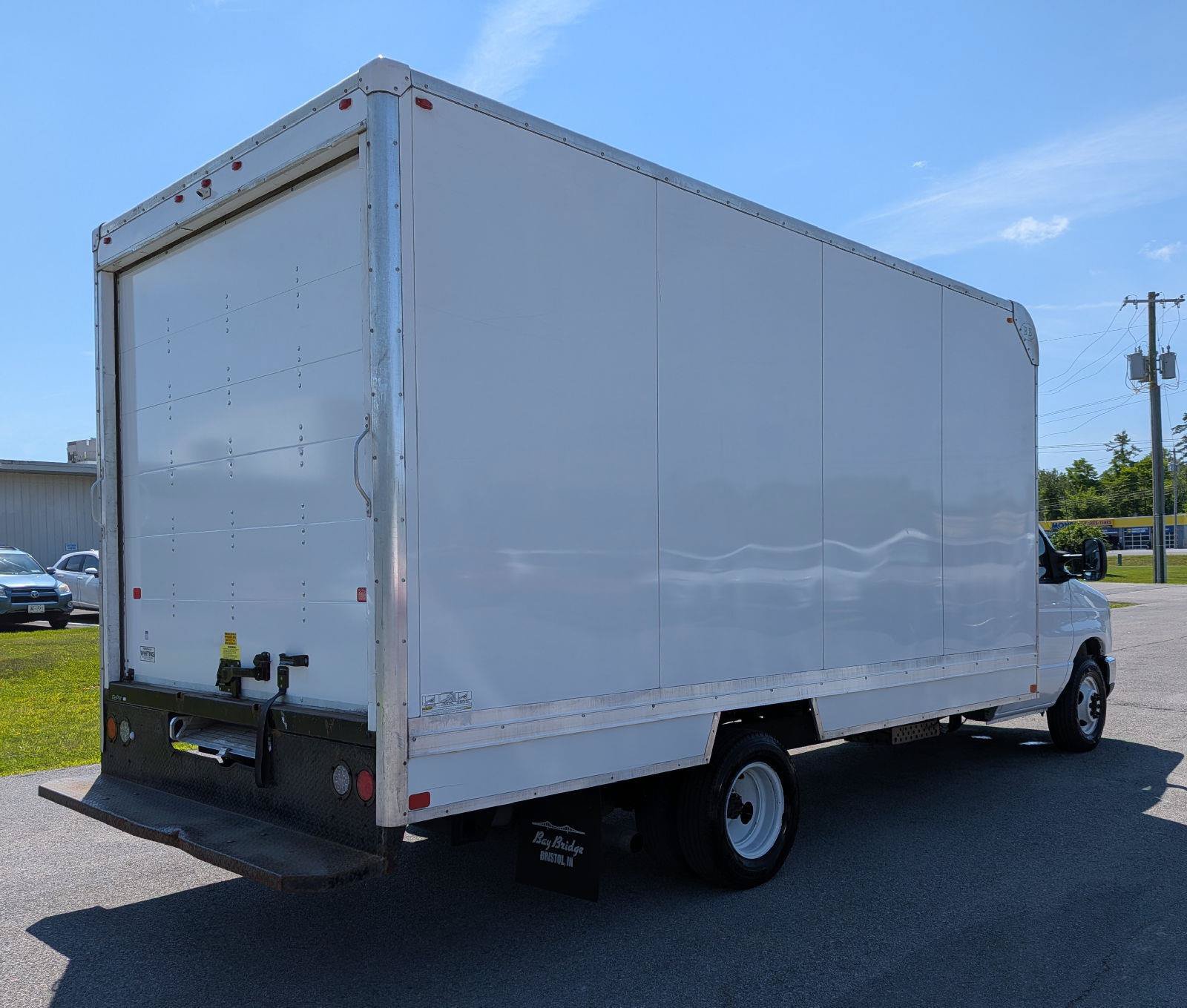 Used 2025 Ford E-350 and Econoline 350 Super Duty w/ Power Equipment Group RWD image 7