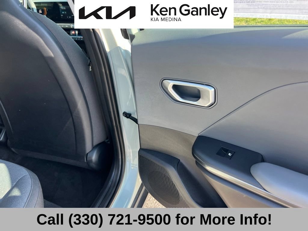Certified 2025 Kia K4 FWD image 53