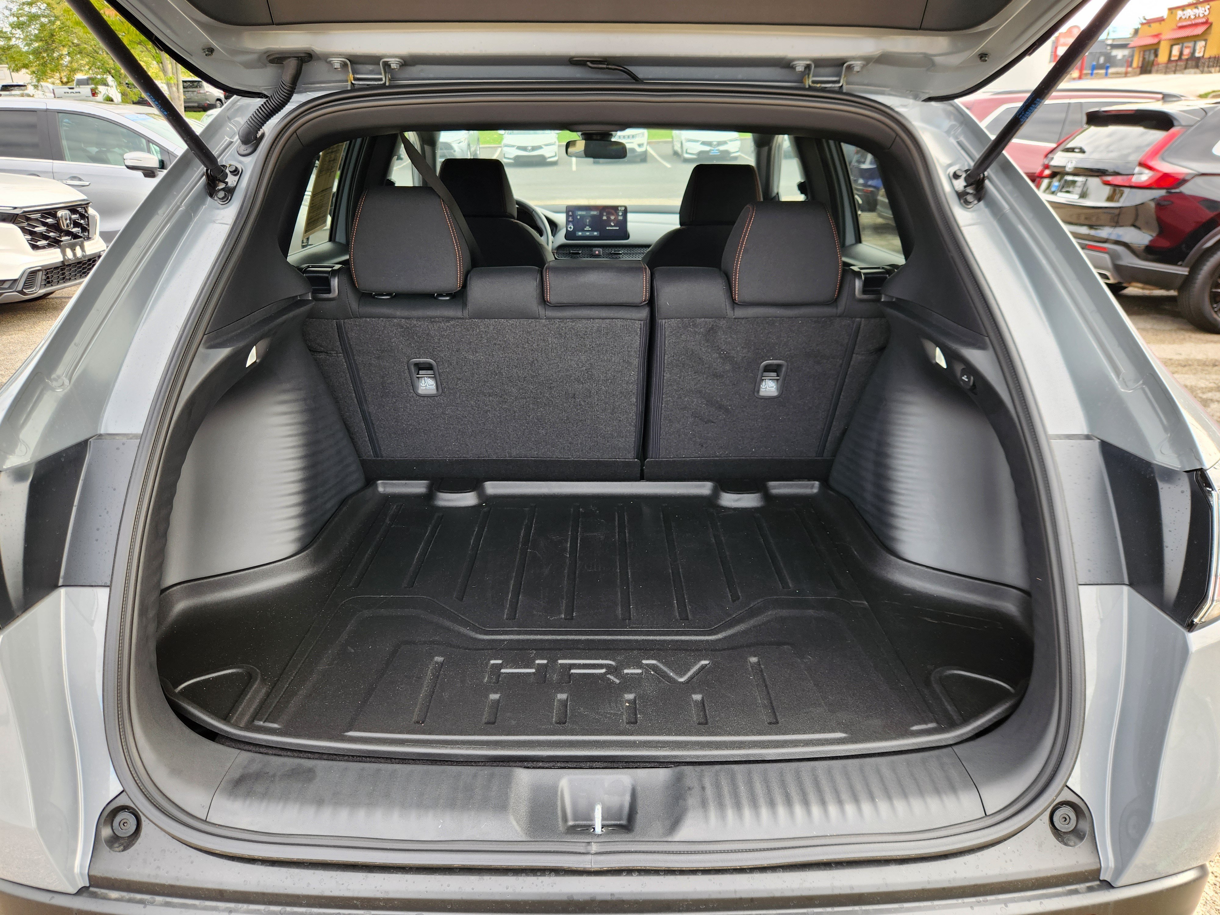 Used 2027 Honda HR-V Sport image 18