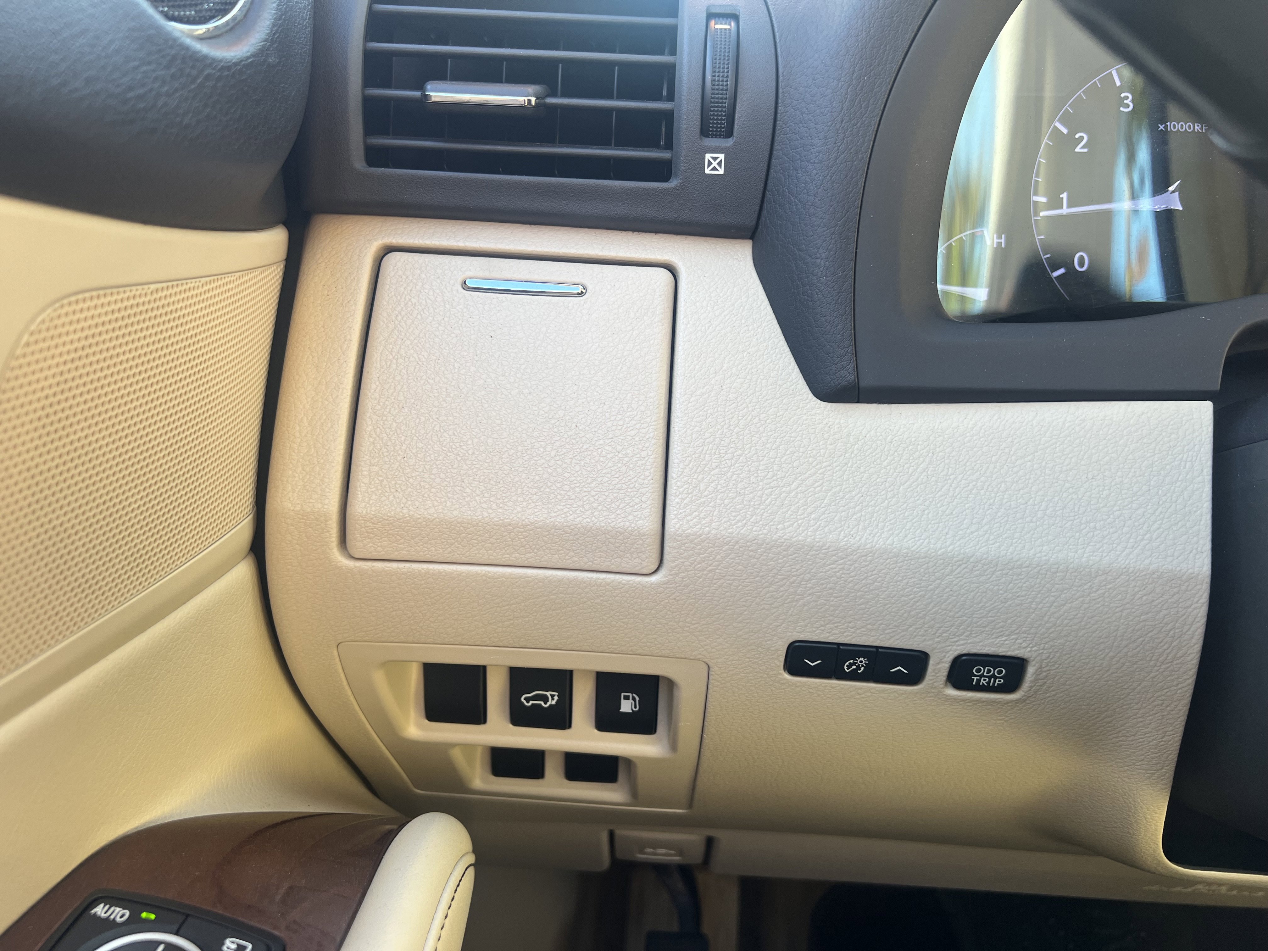 Used 2014 Lexus RX 350 FWD w/ Premium Package image 18