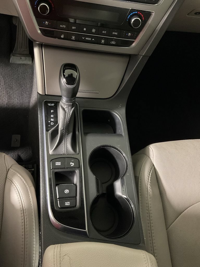 Used 2016 Hyundai Sonata Limited w/ Option Group 05 FWD image 31
