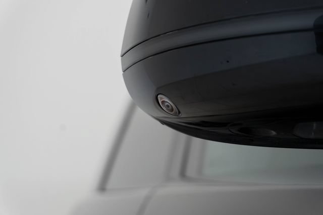 Used 2025 Land Rover Range Rover Sport SE AWD/4WD image 8