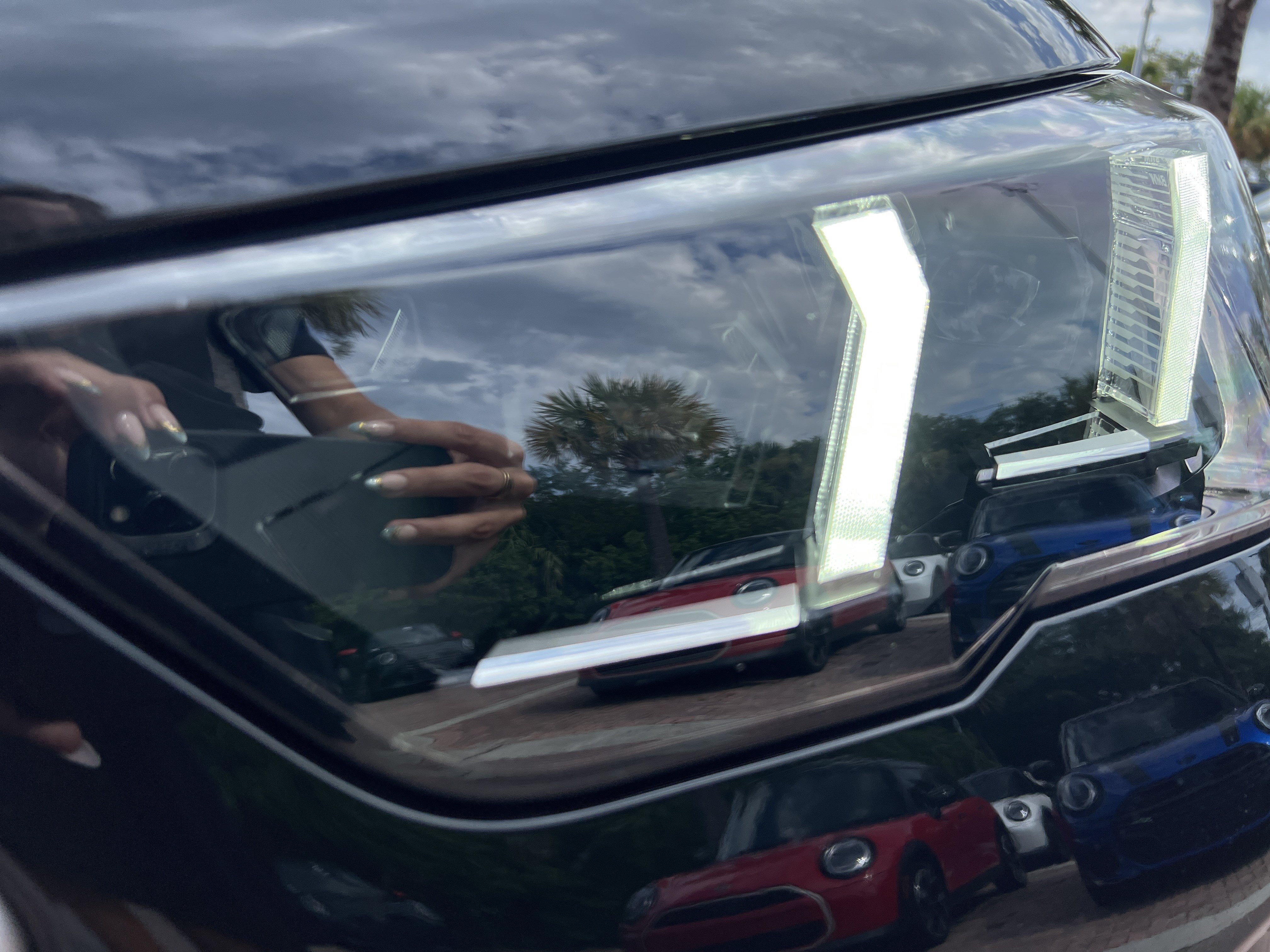 Certified 2025 BMW X2 xDrive28i AWD/4WD image 6