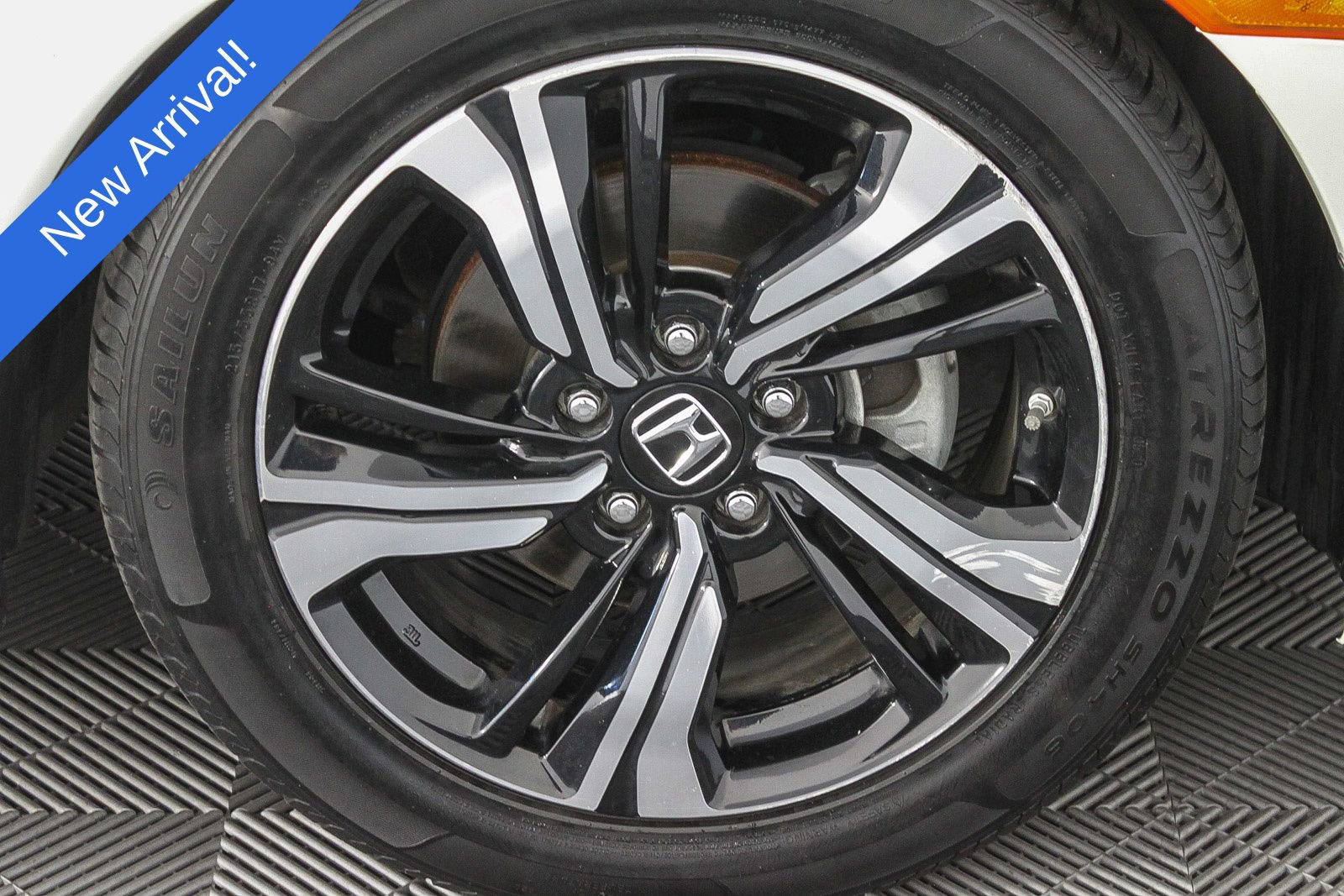 Used 2017 Honda Civic Touring image 12