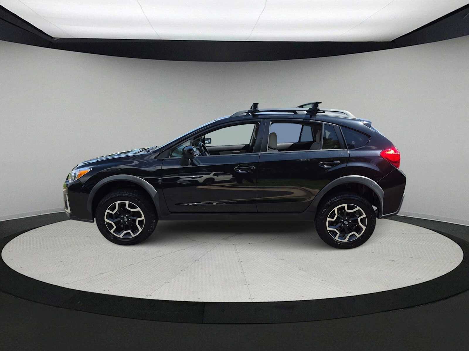 Used 2017 Subaru Crosstrek 2.0i Premium AWD/4WD image 5