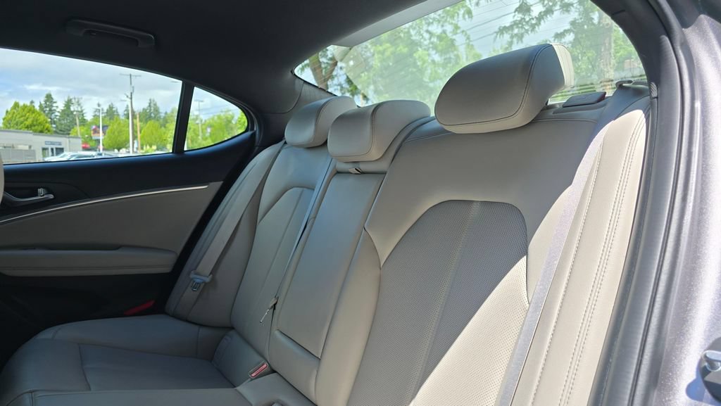Used 2023 Genesis G70 2.0T AWD/4WD image 17