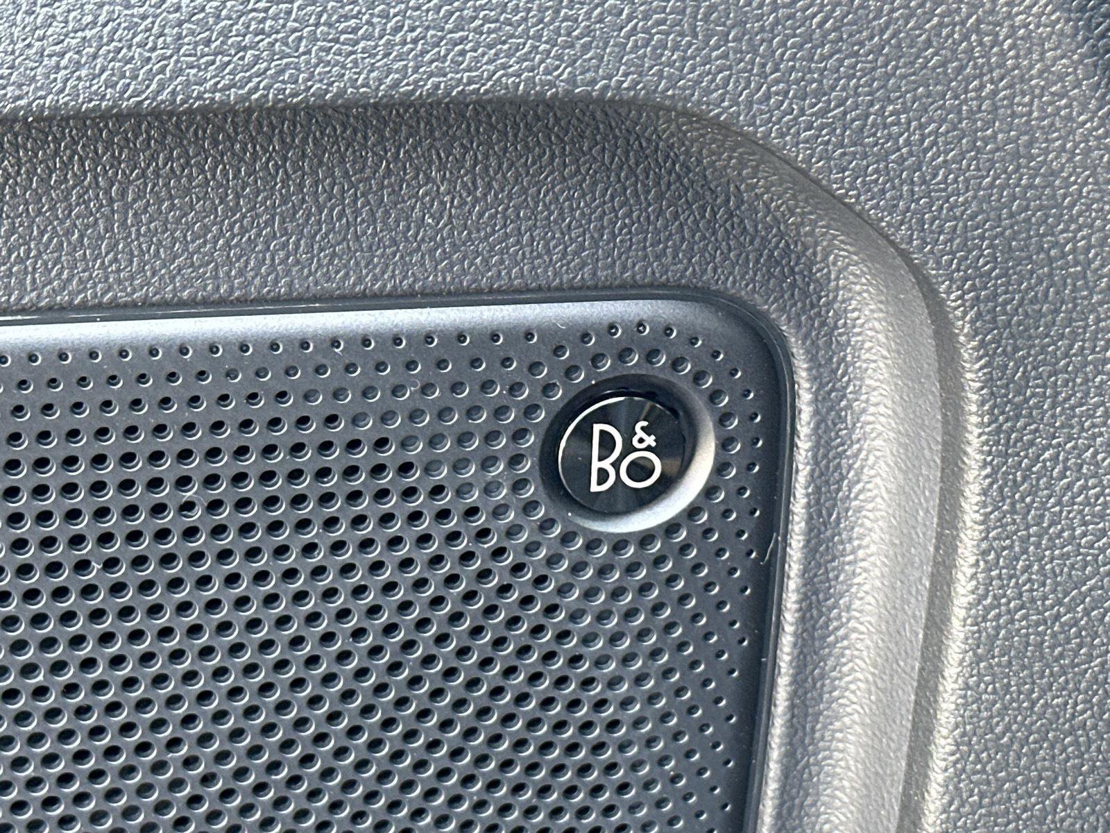 New 2025 Ford Escape SE image 12