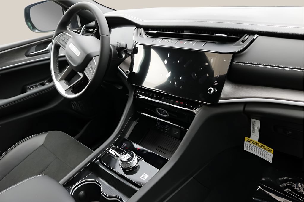 New 2026 Jeep Grand Cherokee Altitude AWD/4WD image 20