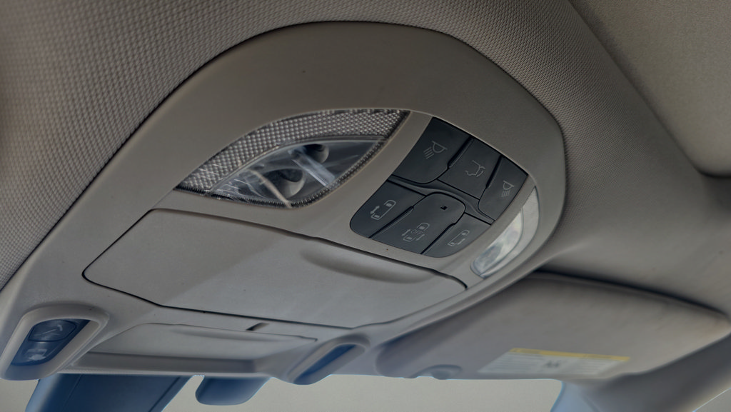Used 2018 Chrysler Pacifica Limited FWD image 25