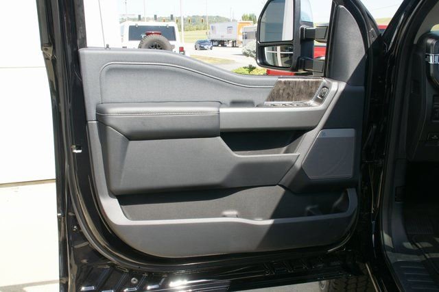 New 2026 Ford F250 Lariat w/ Lariat Ultimate Package image 17